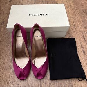 NIB$320 St John Magenta Satin Peeptoe Pump 3” Heel Shoes Size 7.5, Made In Spain